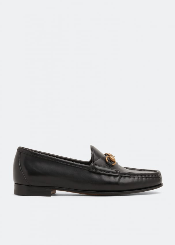 цена Лоферы GUCCI 1953 Horsebit loafers, черный