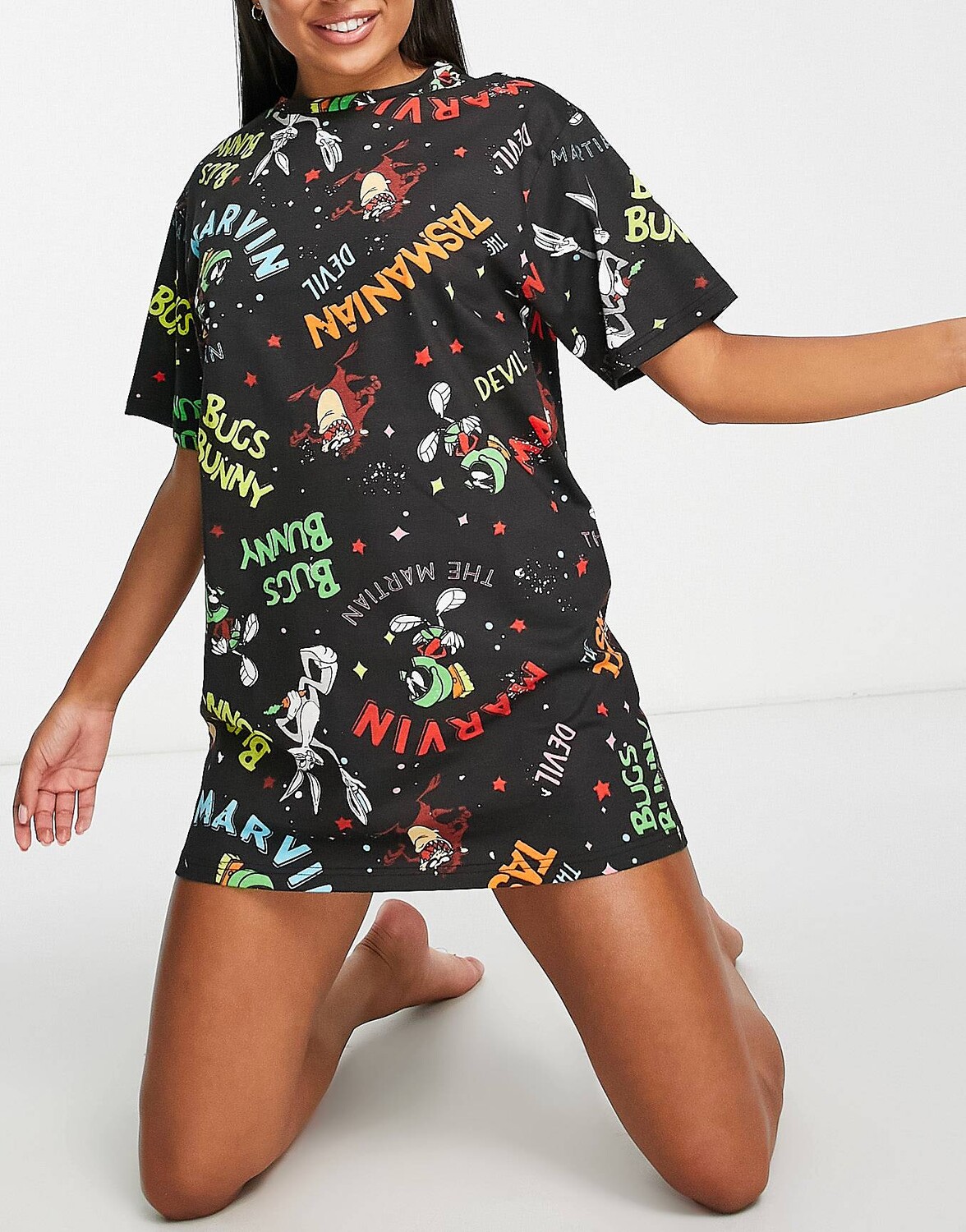 

Черная футболка для сна ASOS DESIGN Looney Tunes