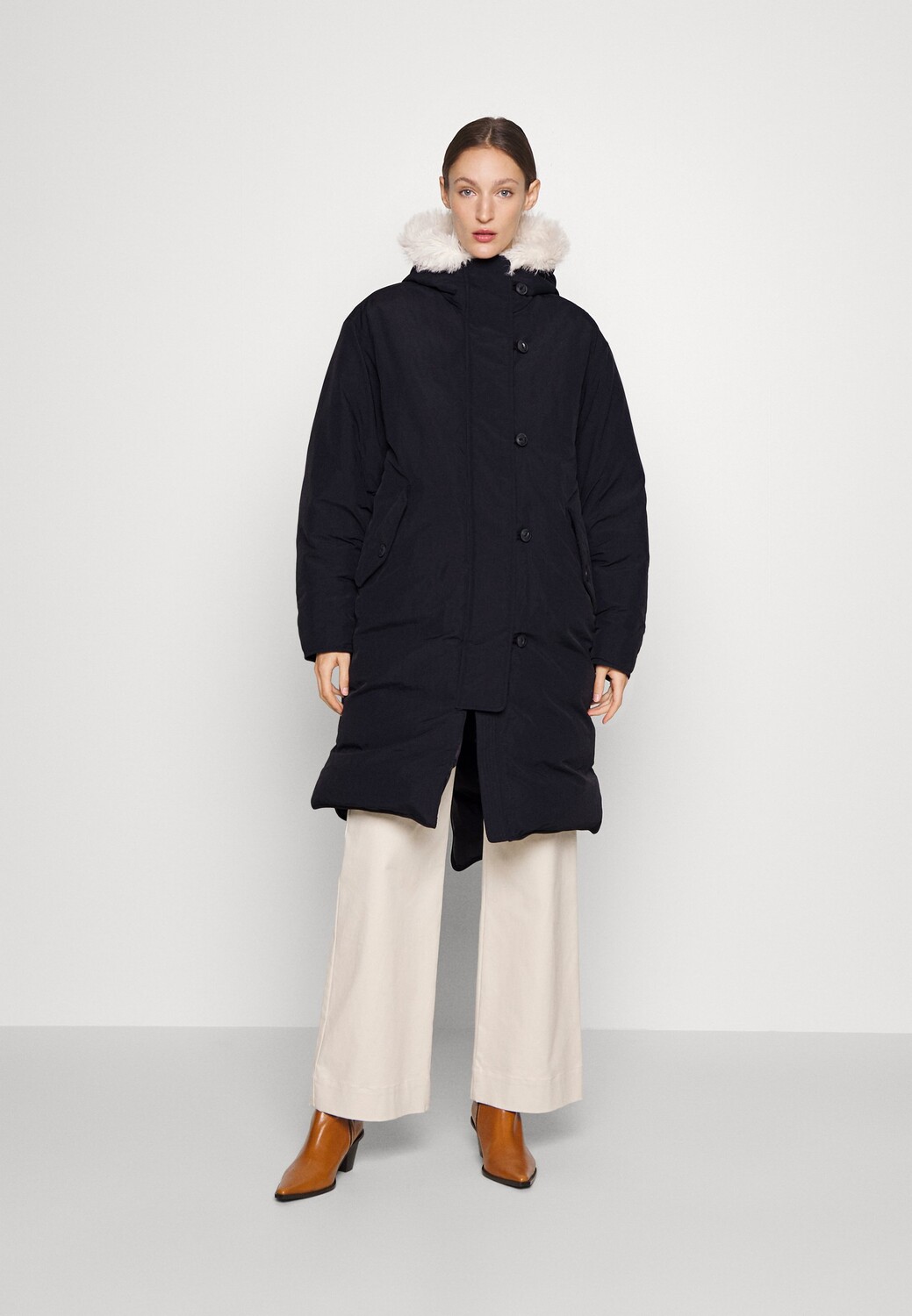 

Пуховик Rag & Bone, черный