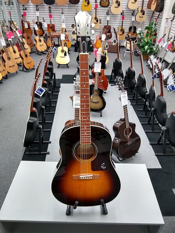 

Epiphone J45 Studio Винтаж Солнечные лучи