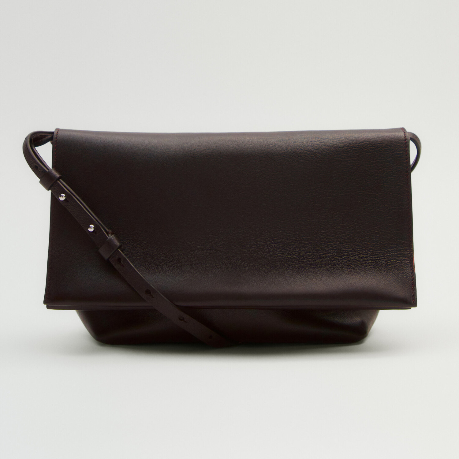 

Сумка через плечо Massimo Dutti Nappa leather with flap, коричневый