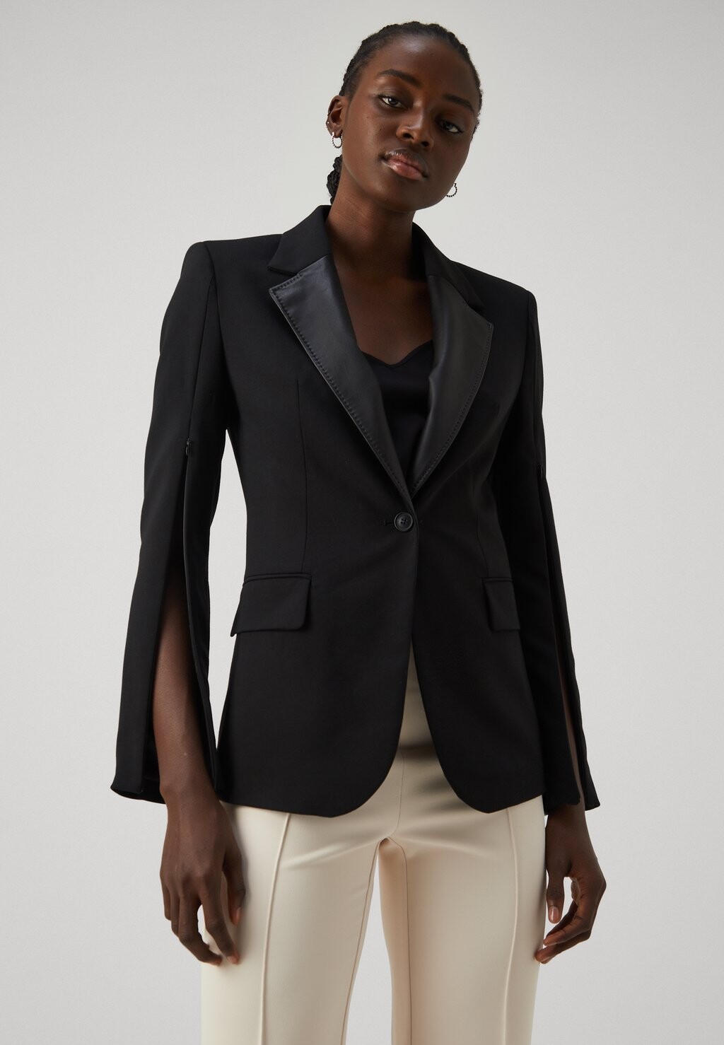 

Блейзер Tailored KARL LAGERFELD, черный