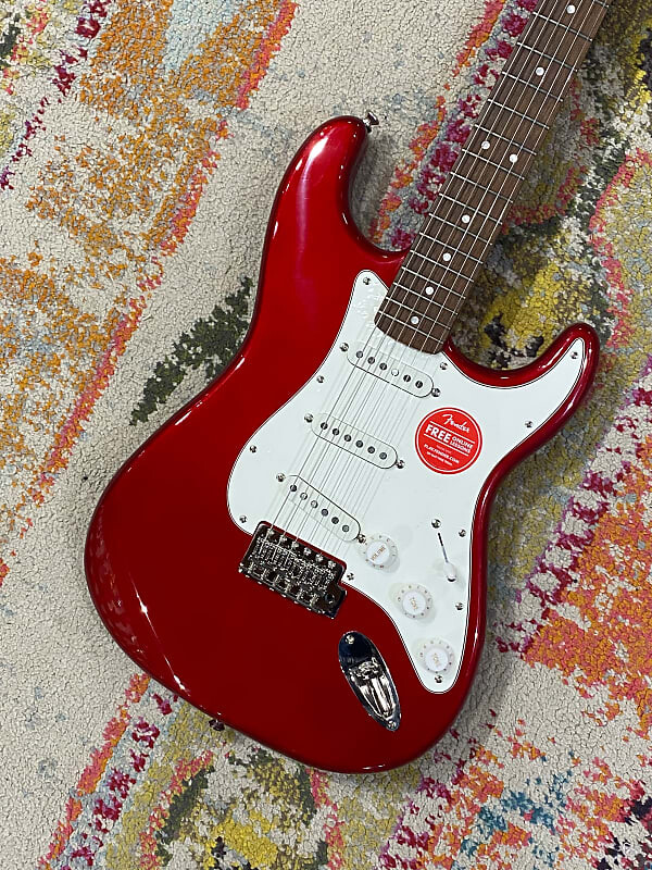 

Squier Classic Vibe '60s Stratocaster Candy Apple Red