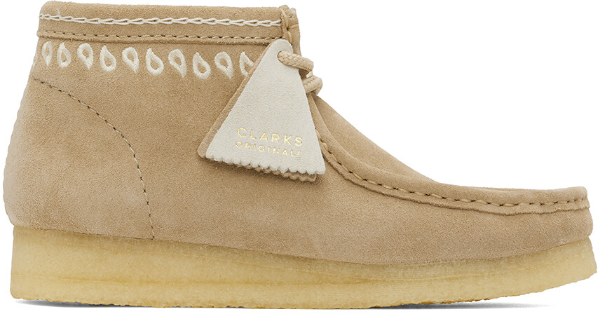 

Бежевые ботинки дезерты Wallabee Clarks Originals