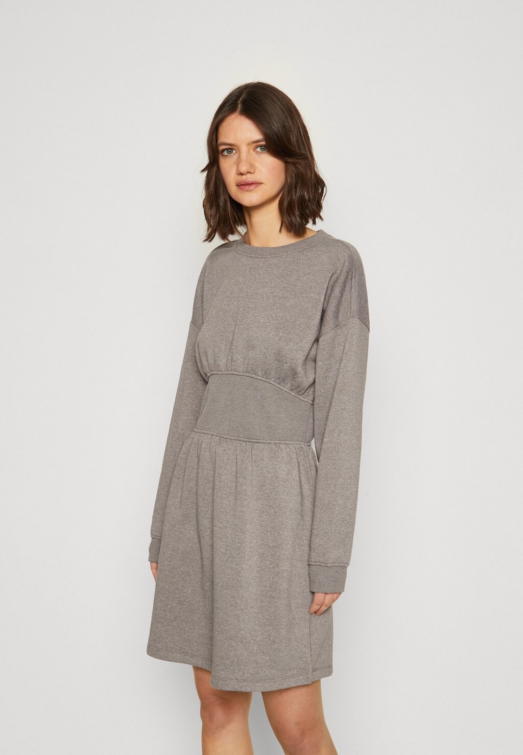 Платье летнее Vmvibe Dress Vero Moda, цвет medium grey melange платье летнее vmvibe dress vero moda черный