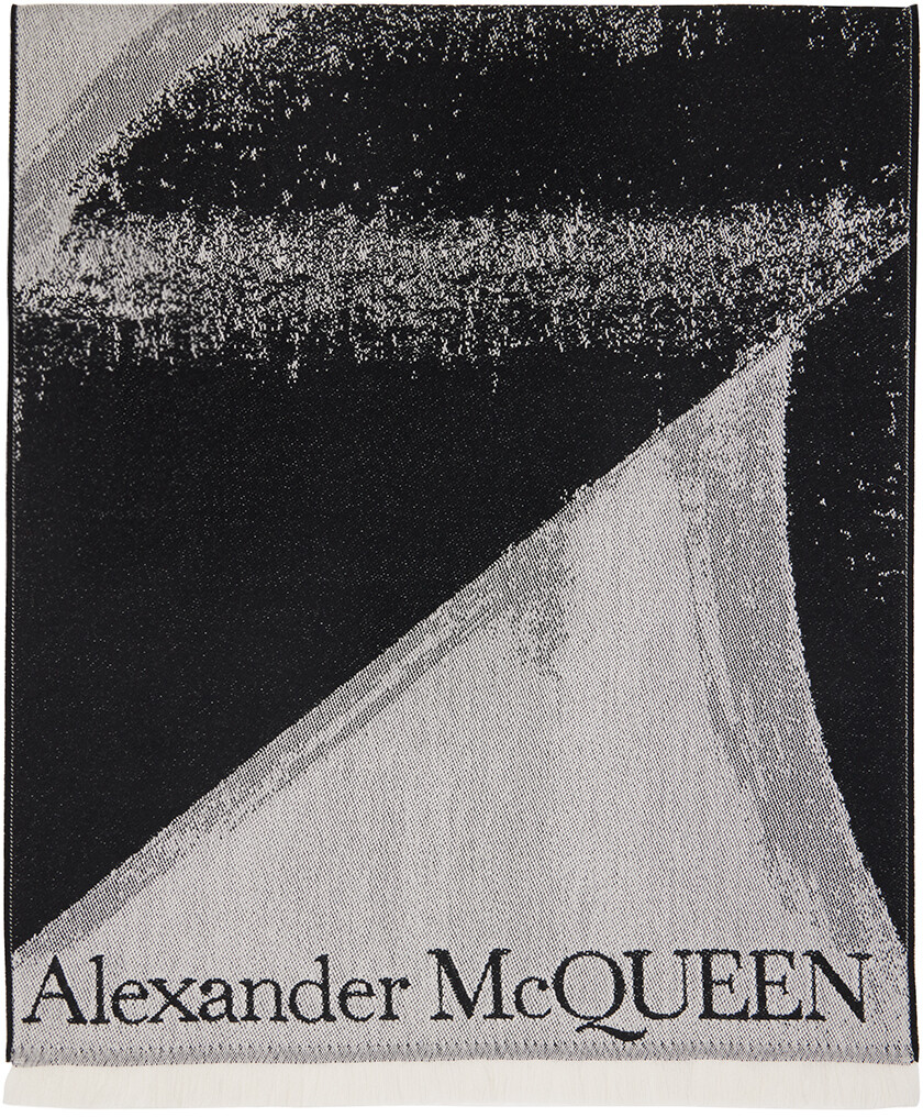 

Черный свободный шарф с черепом Alexander McQueen