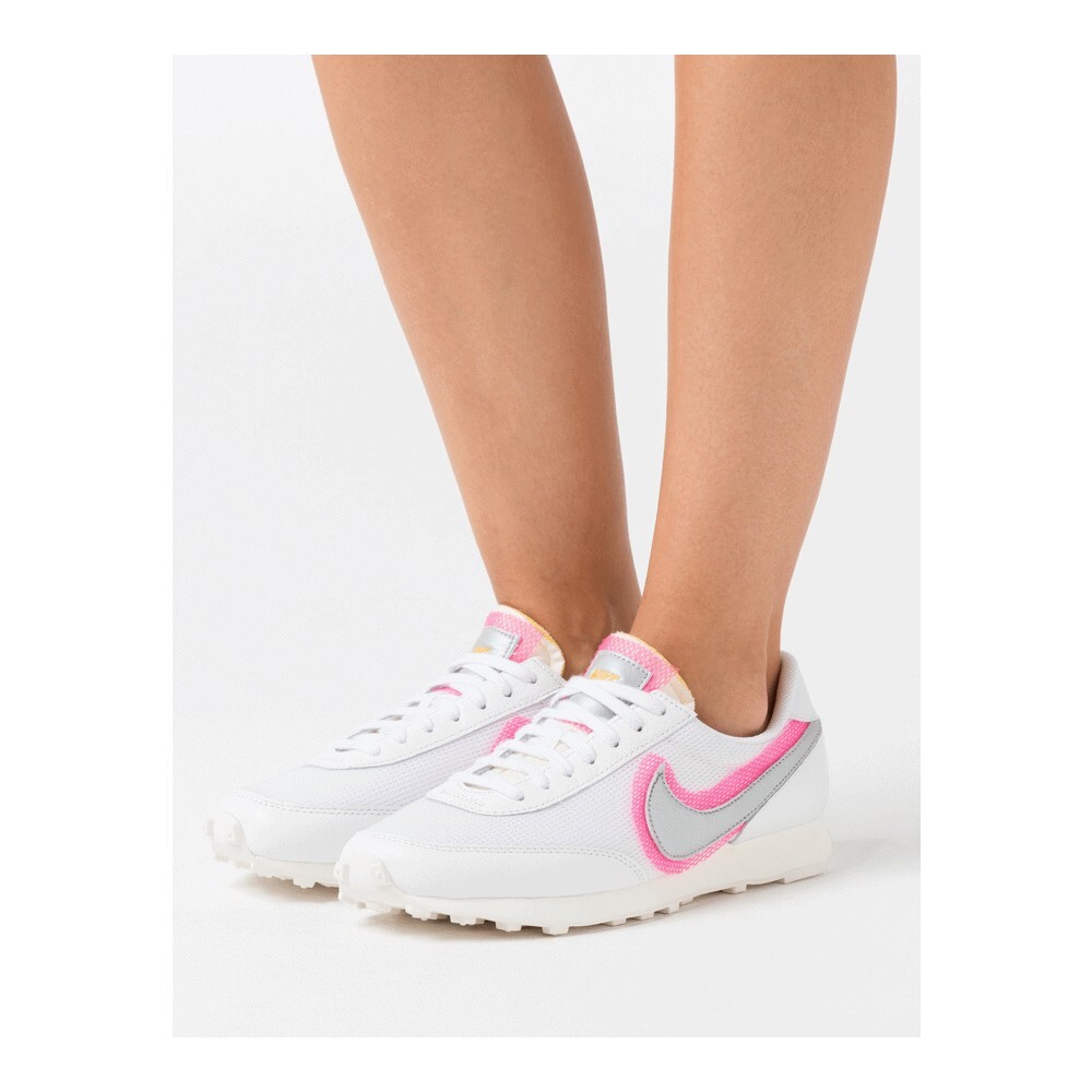 

Кроссовки Nike Sportswear Daybreak, white/atomic pink/university gold