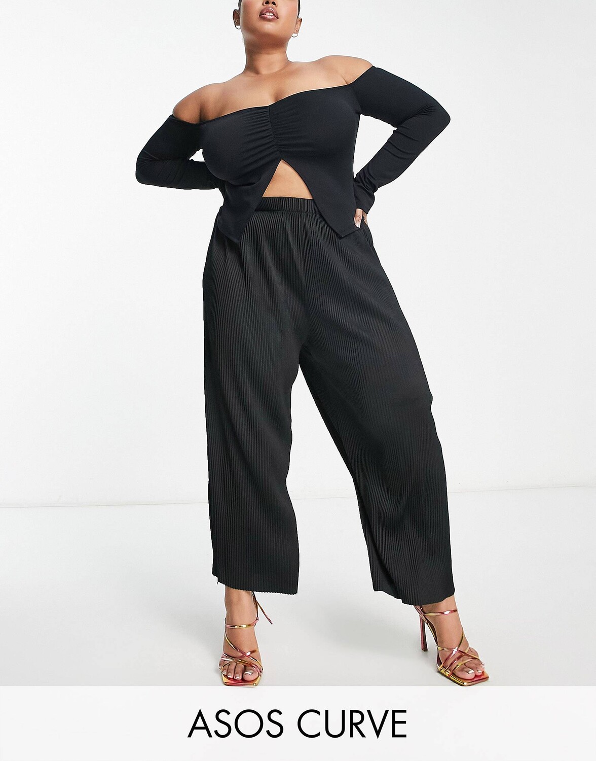 

Черные плиссированные брюки-кюлоты ASOS DESIGN Curve, Черный
