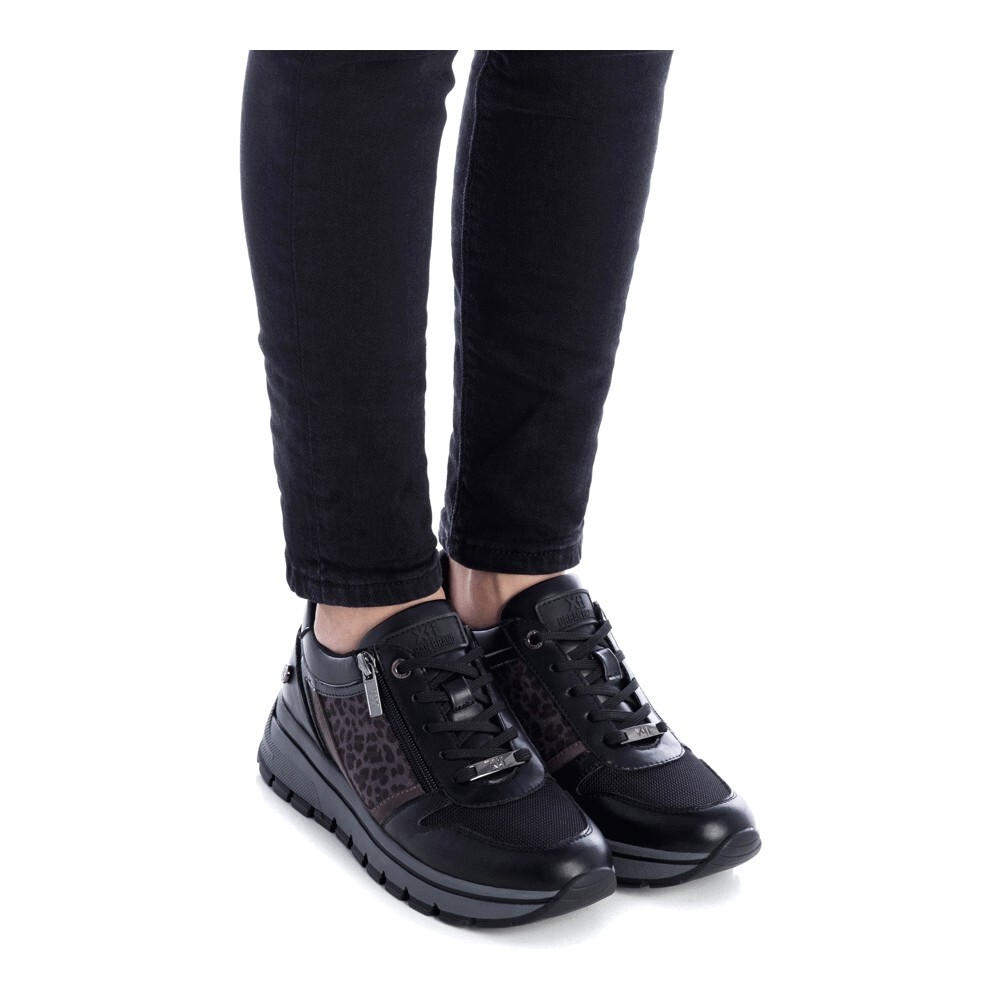 

Кроссовки Xti Zapatillas, черный