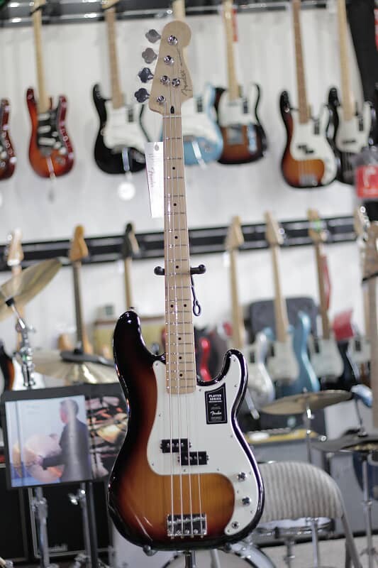 

Fender Player Precision 2022 Sunburst