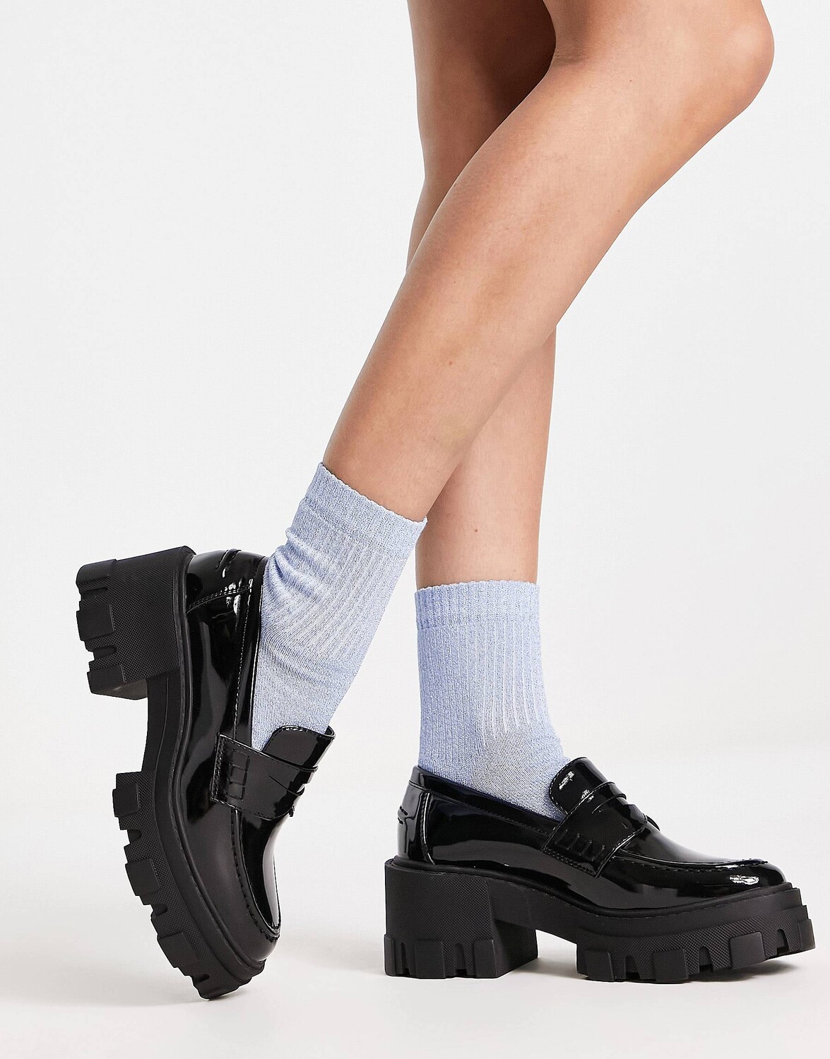 

Черные лакированные массивные лоферы на среднем каблуке ASOS DESIGN Sloane, Черный