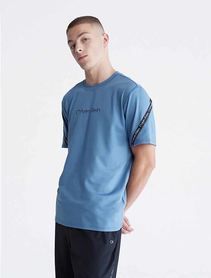 

Футболка Performance Active Icon Logo Tape Calvin Klein, синий