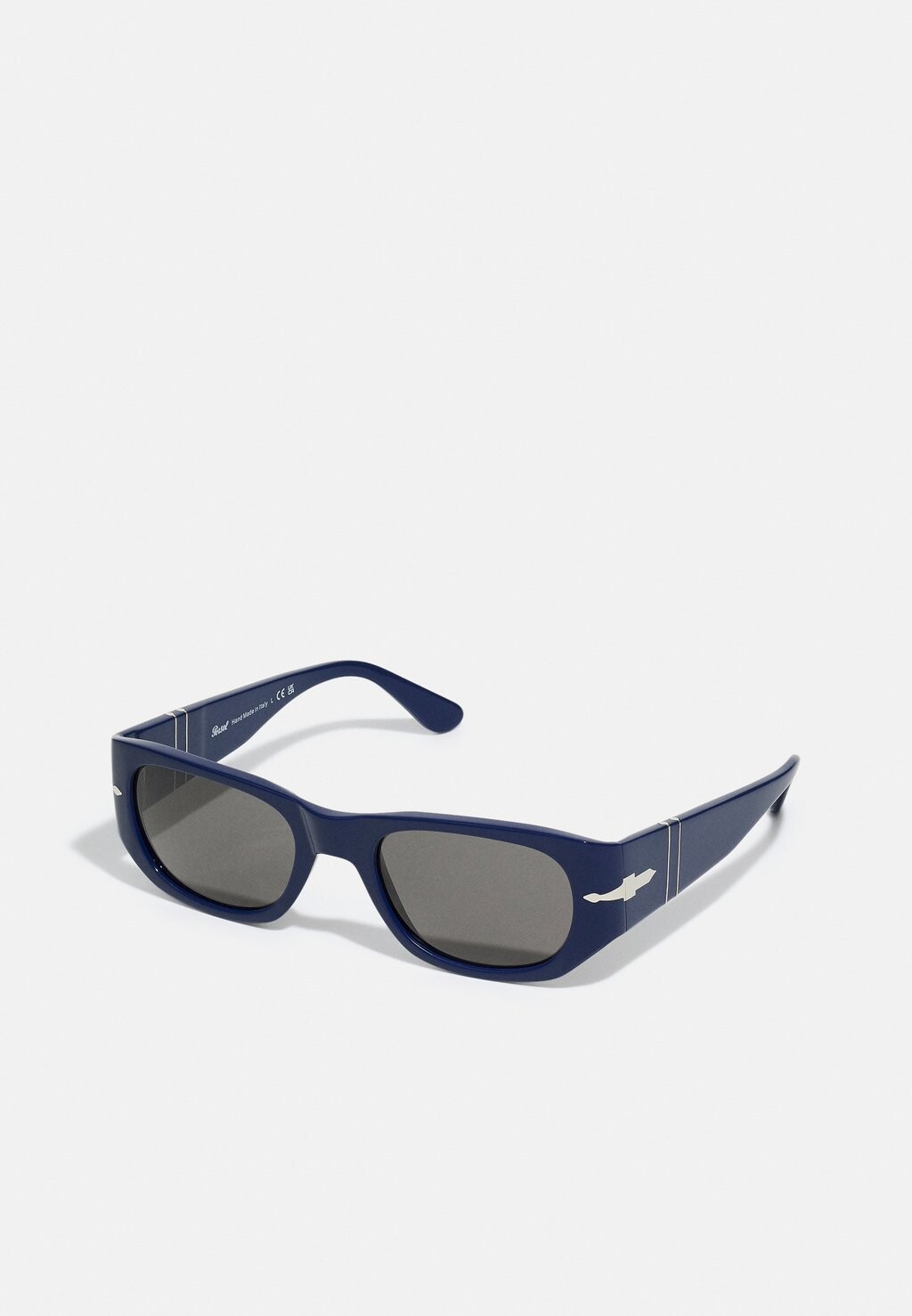 

Солнцезащитные очки Persol