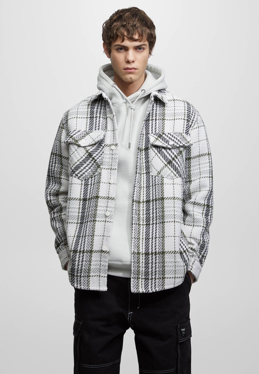 

Легкая куртка PULL&BEAR