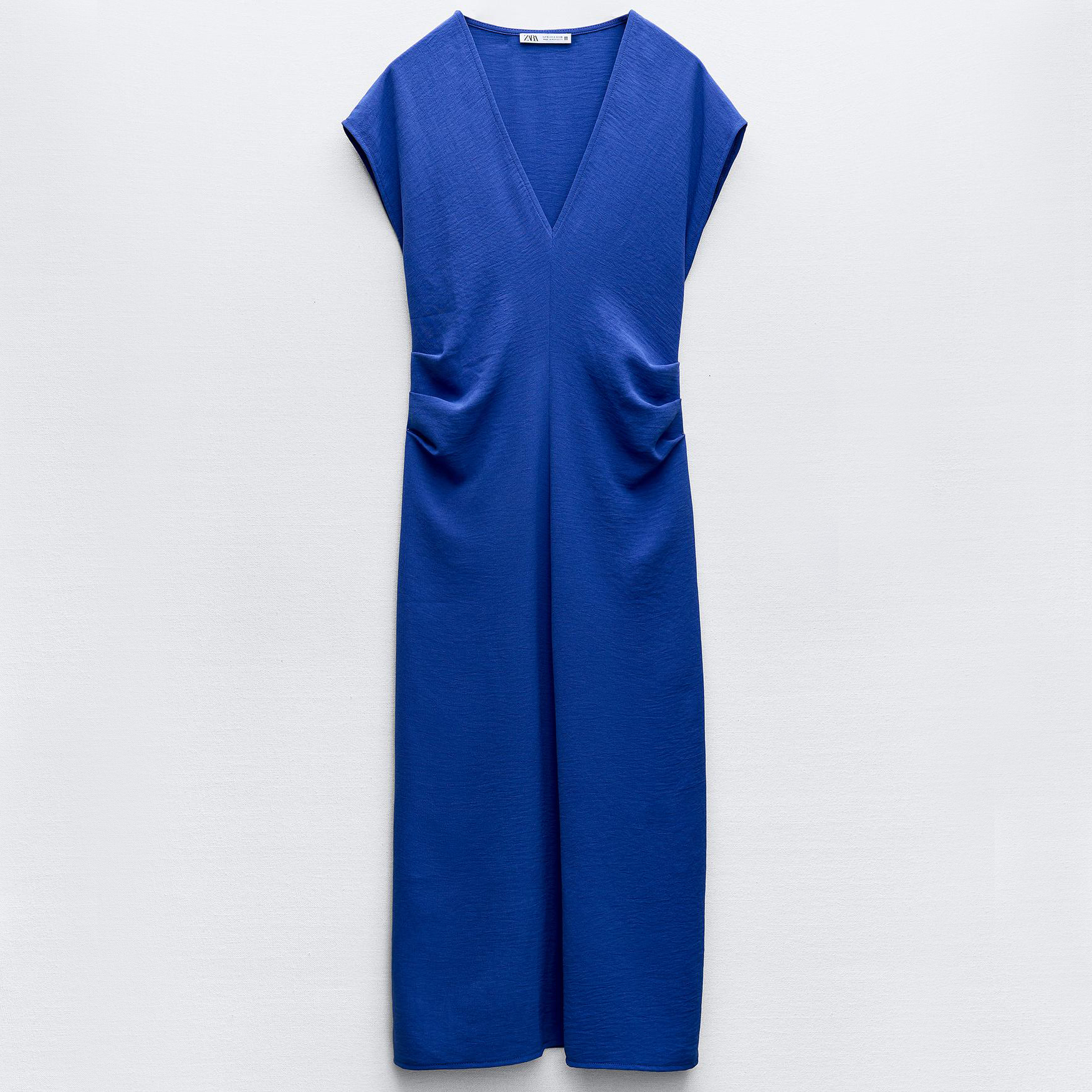 Платье Zara Flowing With Gathering, голубовато-синий платье zara flowing crepe with straps черный