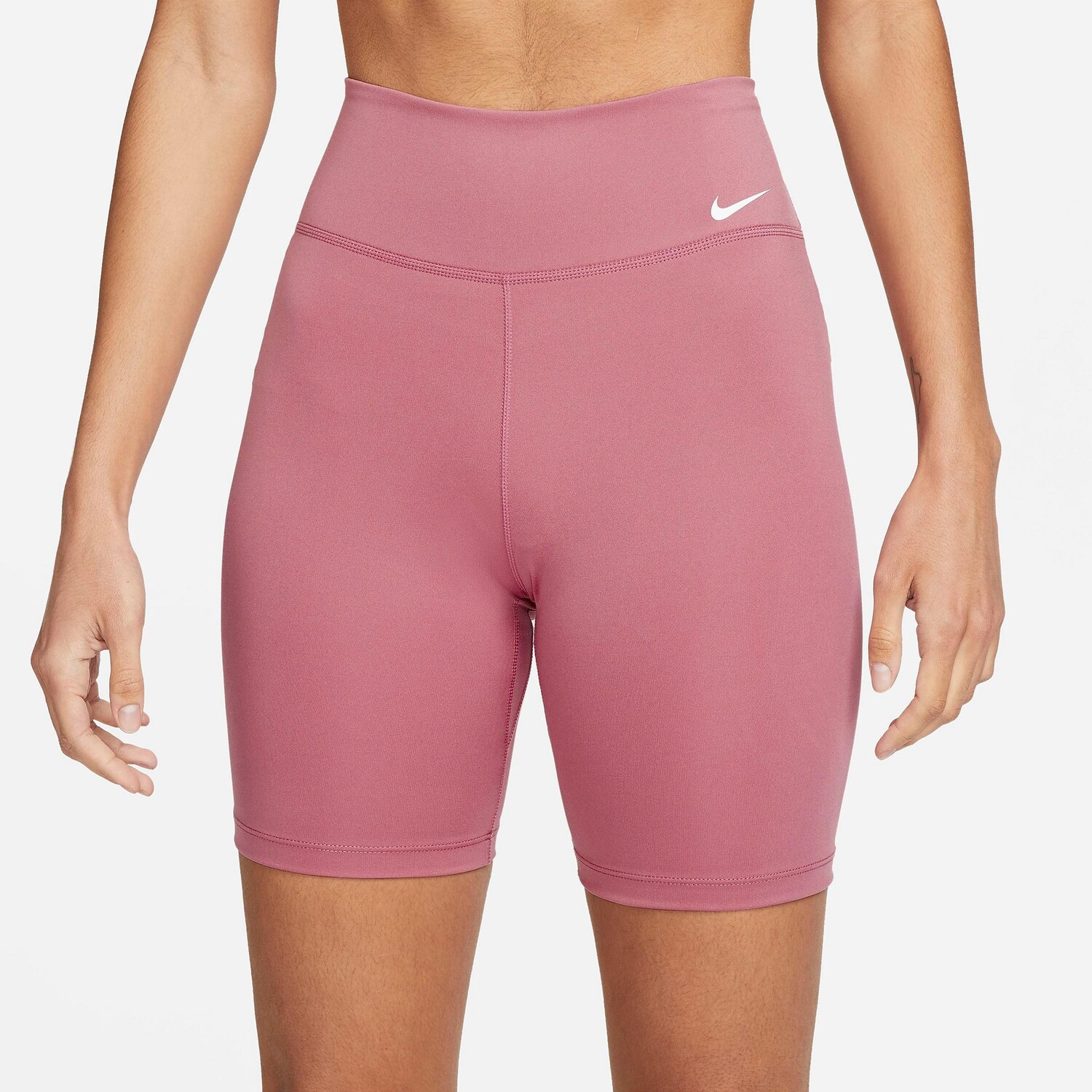 

Женские велосипедные шорты Nike One со средней посадкой 7 дюймов, красный