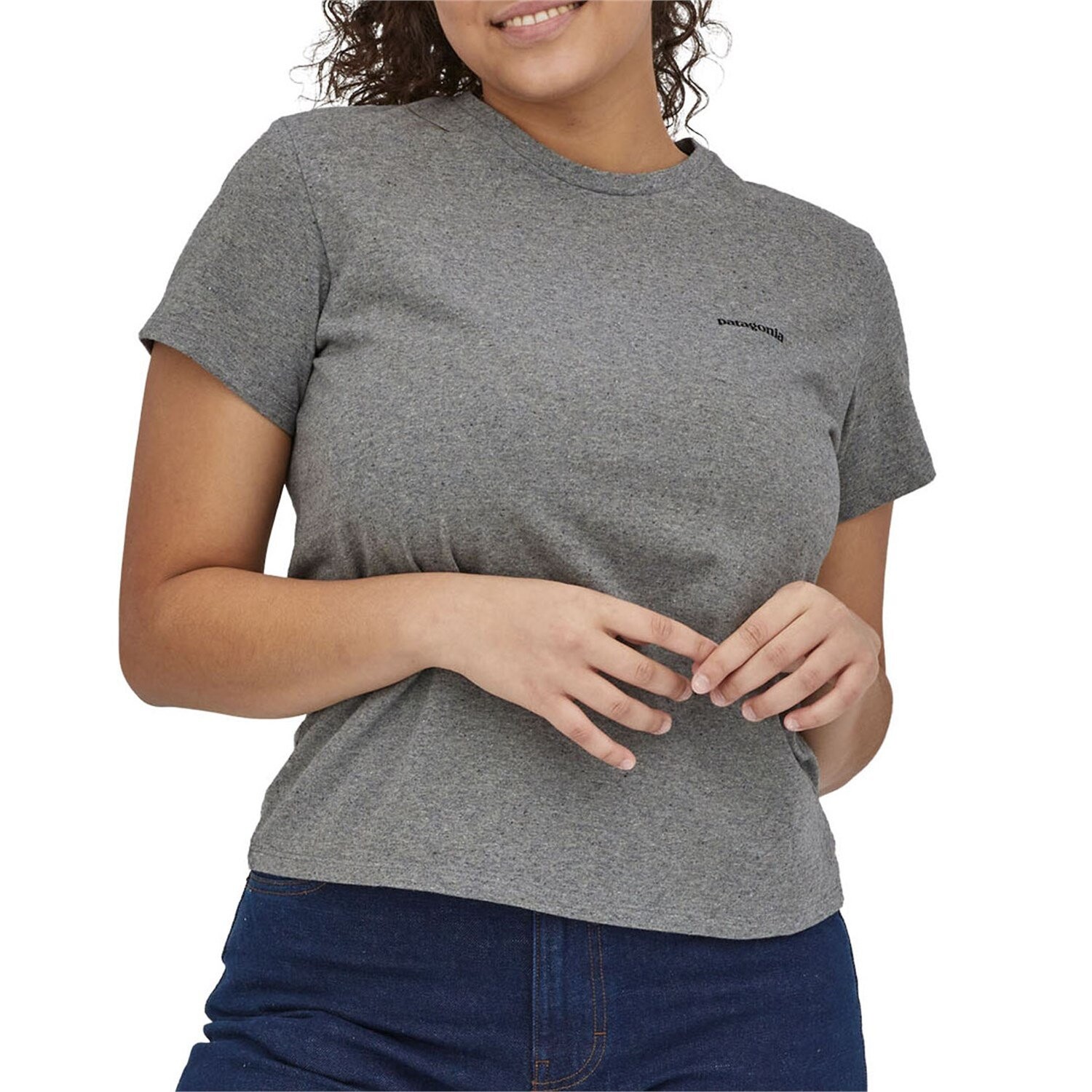 

Футболка Patagonia P-6 Logo Responsibili — женская, gravel heather