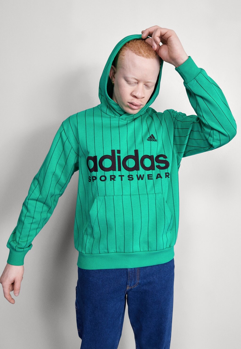 

Толстовка с капюшоном Adidas