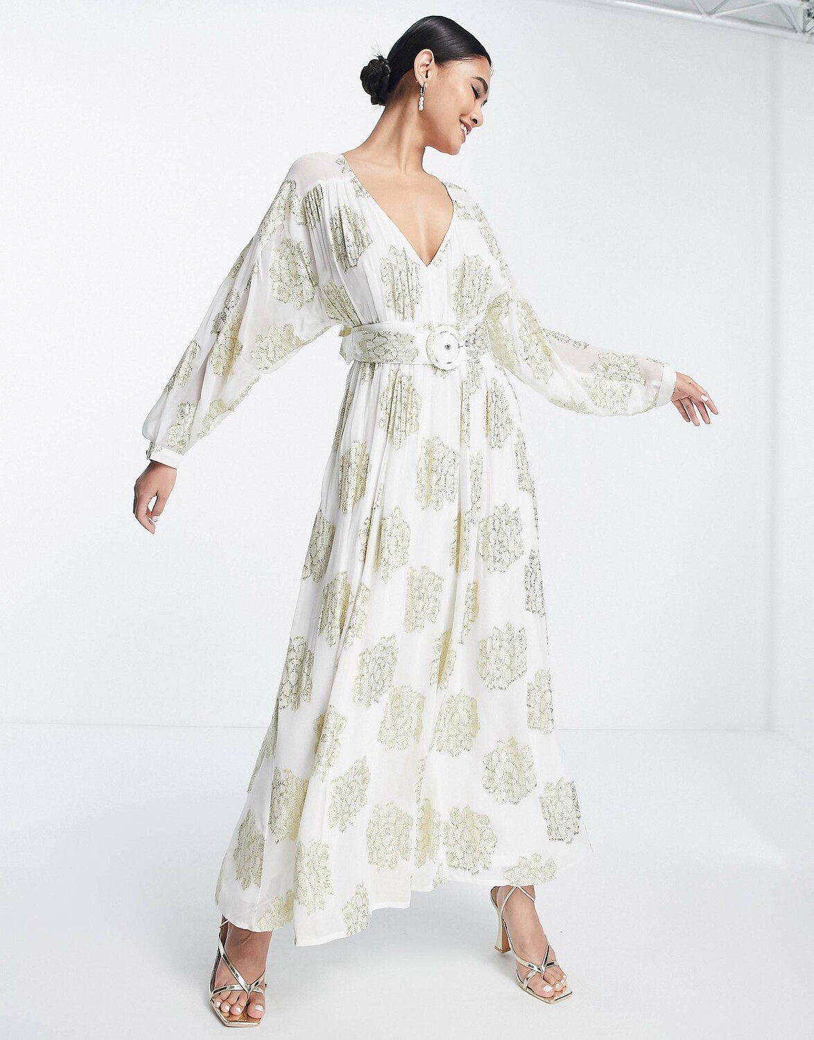 

Бело-золотое жаккардовое платье макси с поясом и поясом ASOS DESIGN, Желтый