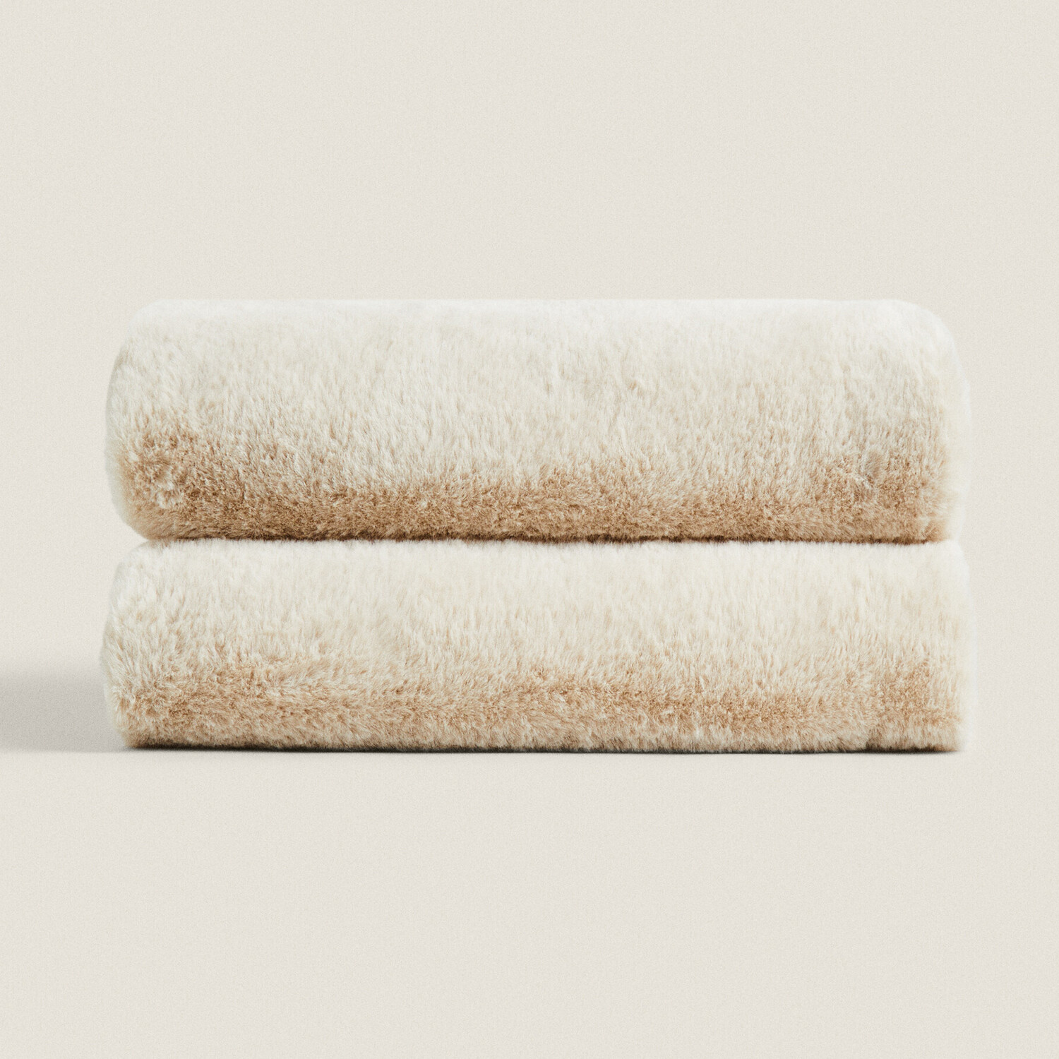 

Плед Zara Home Faux Fur, светло-бежевый