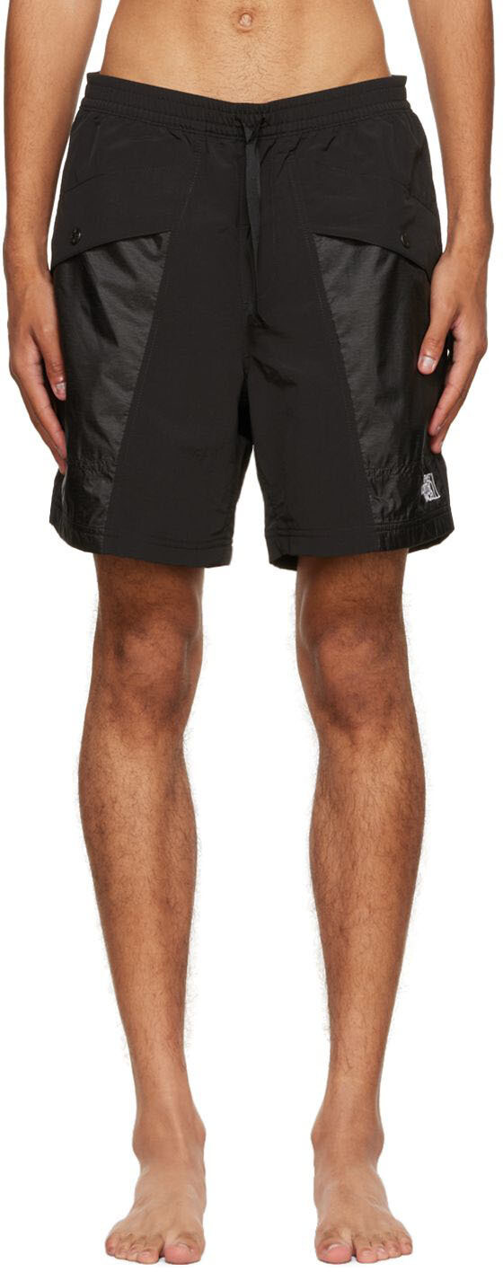 

Черные шорты The North Face