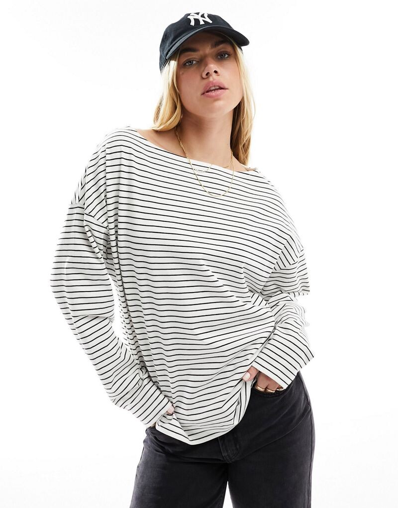 

Черно-белая футболка с длинными рукавами и полосками ASOS DESIGN