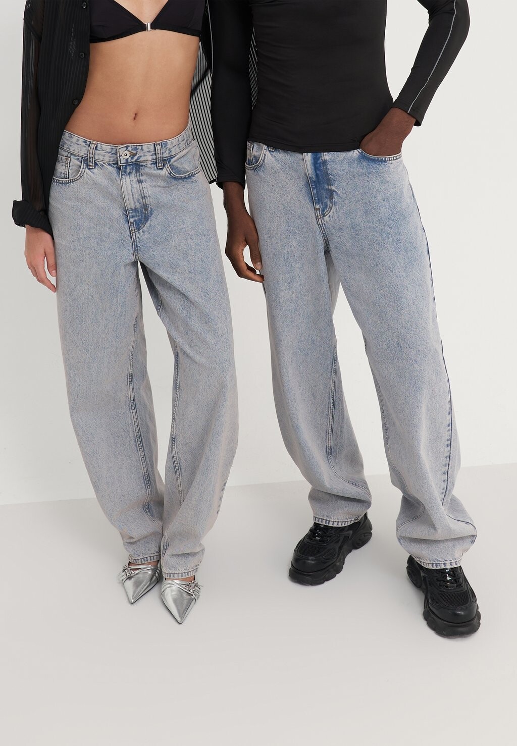 

Джинсы свободного кроя UNISEX YOURTURN, цвет bleached denim
