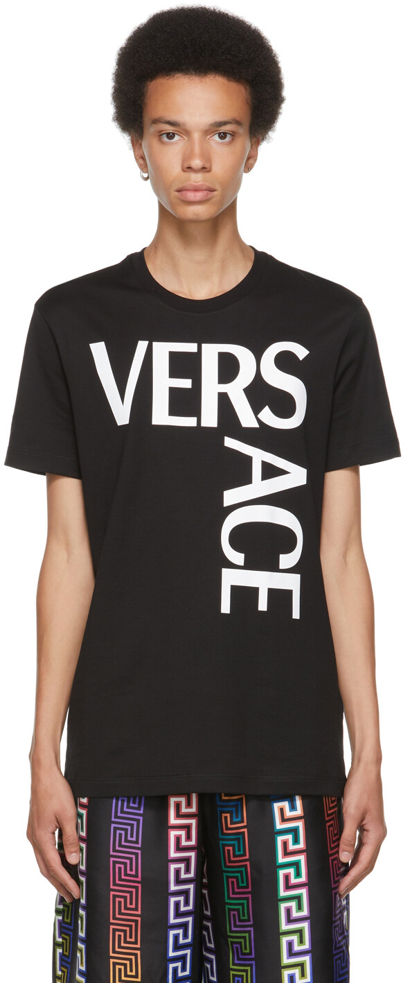 

Черная футболка с логотипом Versace