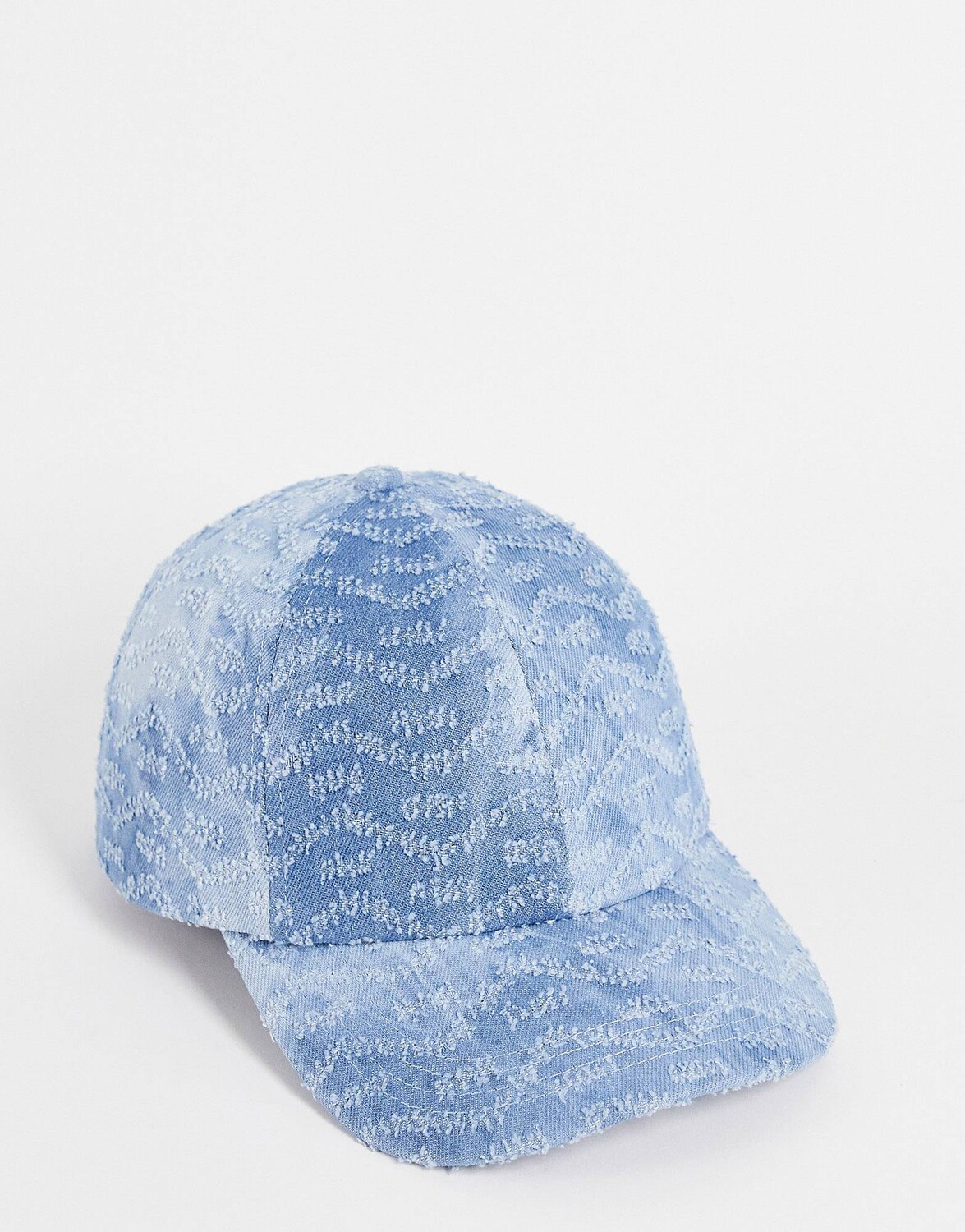 

Мягкая бейсболка из потертого денима ASOS DESIGN