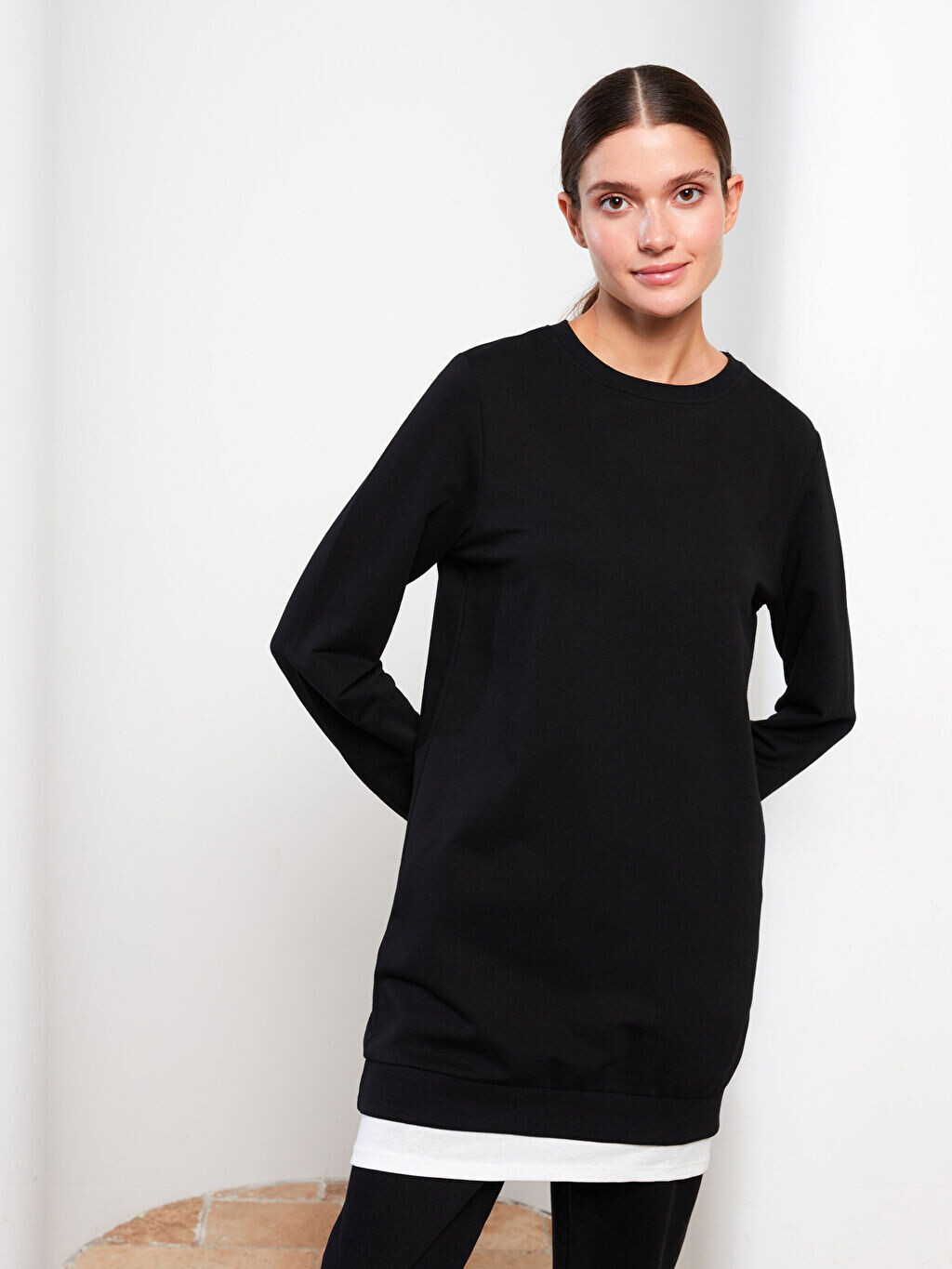 

Женская туника прямого кроя с круглым вырезом и длинными рукавами LCW Modest