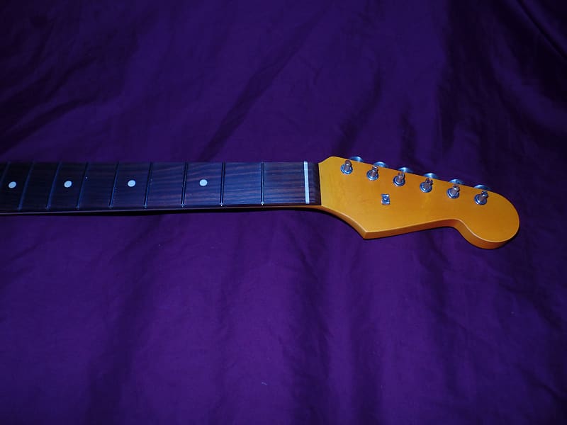 22 XJ Fret Relic 12 Radius C Stratocaster Allparts Fender Лицензированный гриф из палисандра Fender Licensed Stratocaster Neck