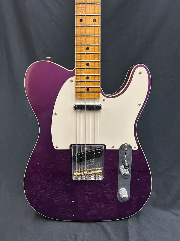 

Fender Custom Shop Limited Edition Tomatillo Telecaster Custom Journeyman — выцветший фиолетовый металлик Custom Shop Limited Edition Tomatillo Journeyman Telecaster