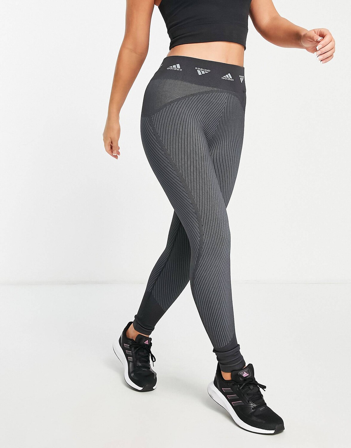 

Черные леггинсы 7/8 с логотипом adidas Training Aeroknit Repeater, Черный