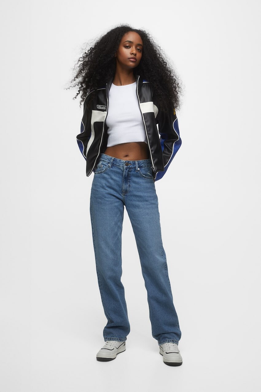 

Джинсы прямого кроя со средней посадкой Pull&Bear, синий