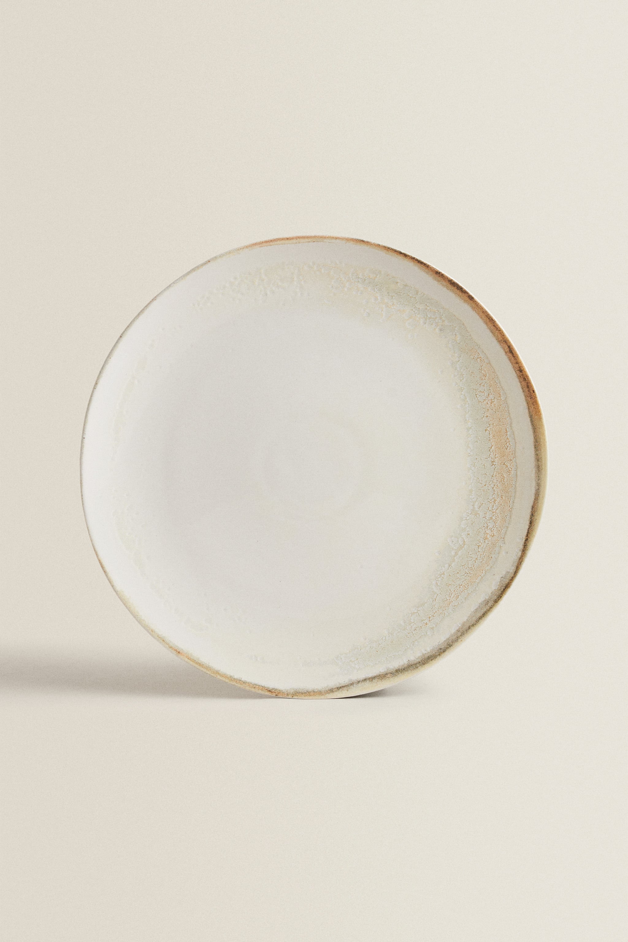 Круглое блюдо для сервировки Zara, экрю тарелка круглая пахта в золоте 16 см