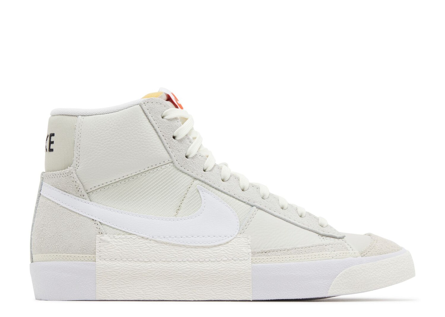 

Кроссовки Nike Blazer Mid '77 Pro Club 'Remastered - Light Bone', кремовый, Бежевый
