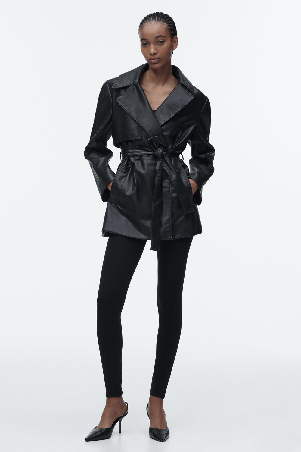 

Короткий тренч из искусственной кожи ZARA, черный