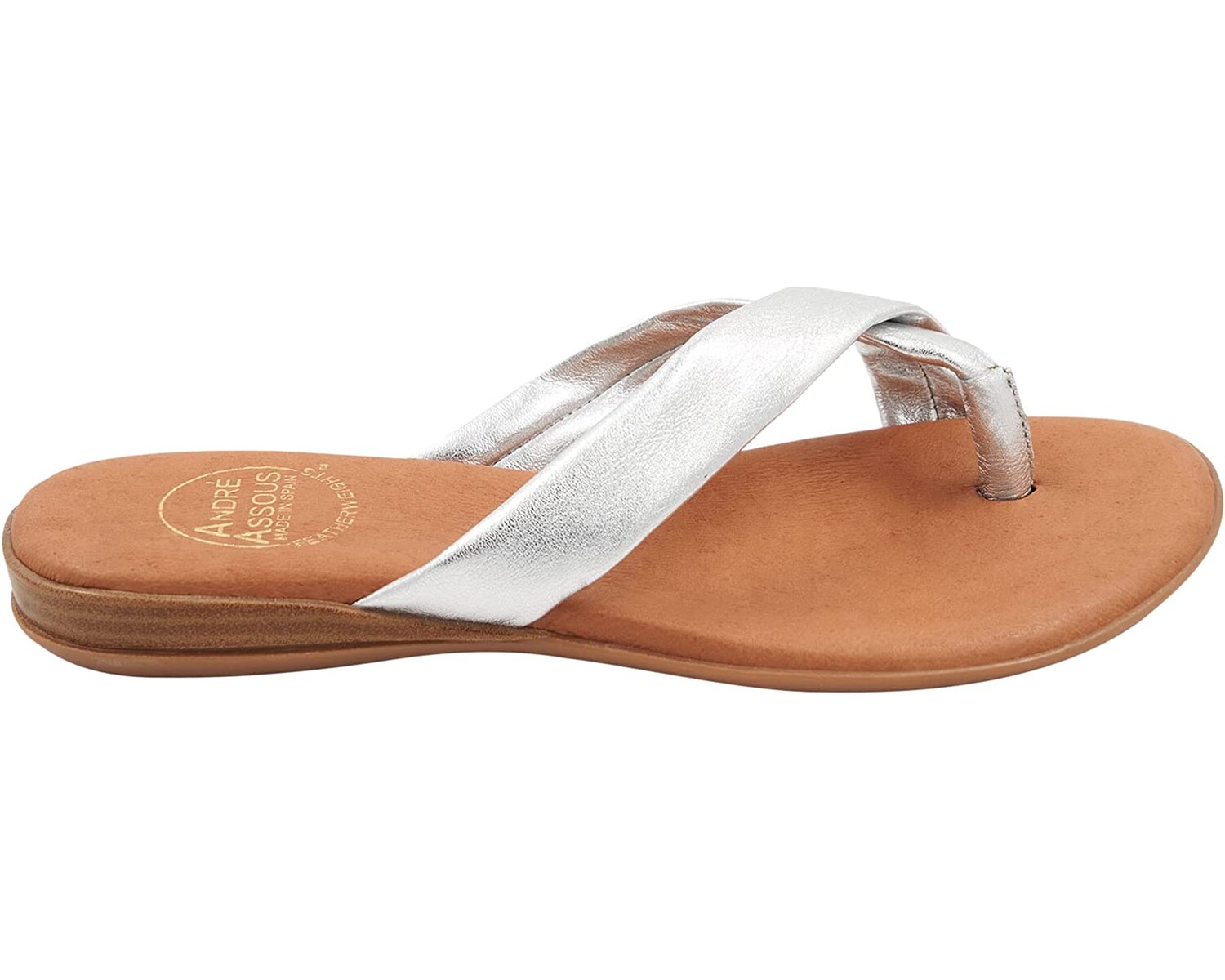 

Сандалии Nadiya Featherweight Flat Sandal Andre Assous, серебро