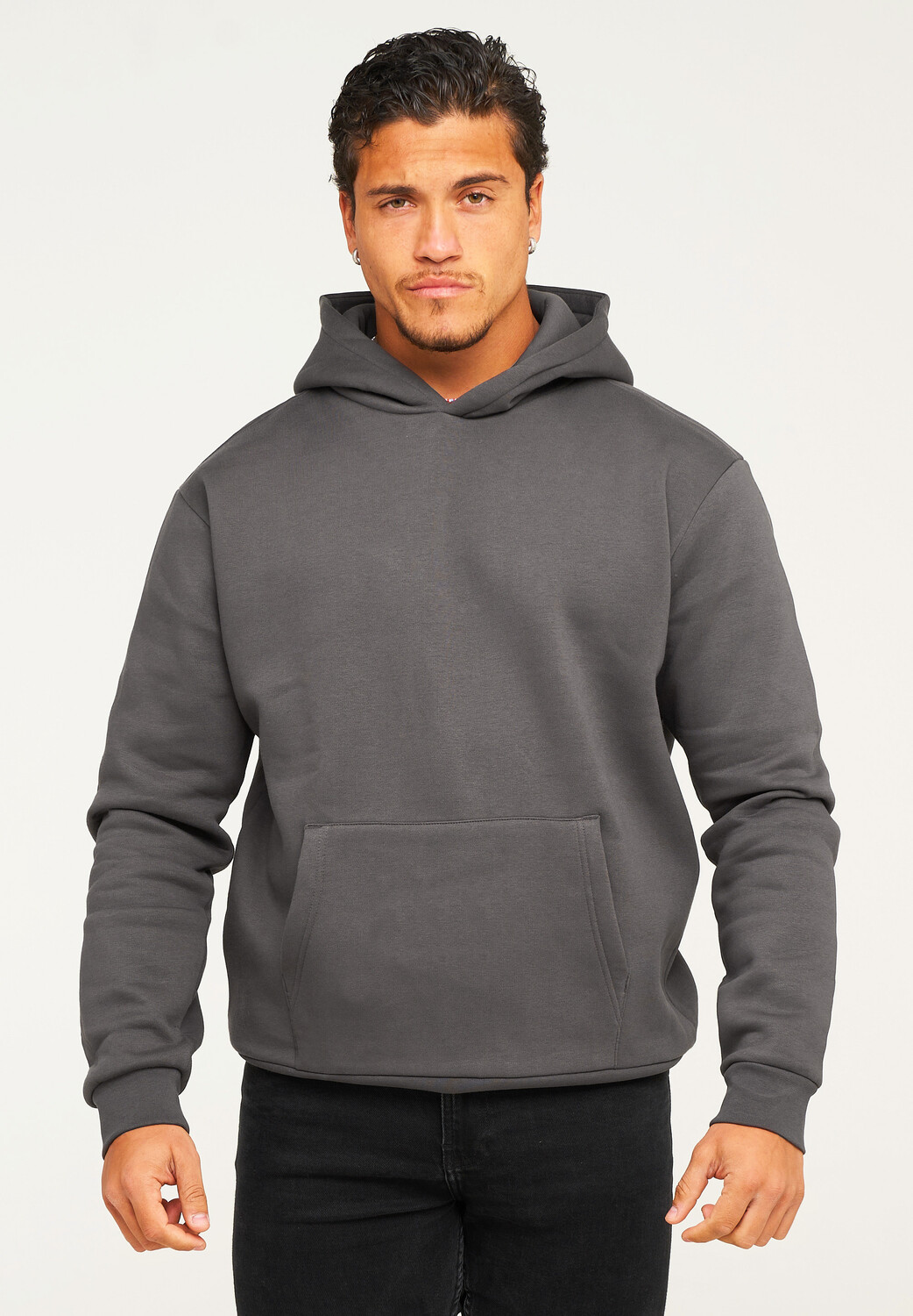 

Толстовка behype Kapuzenpullover BHHOBART Basic Oversize Einfarbig, цвет Anthra