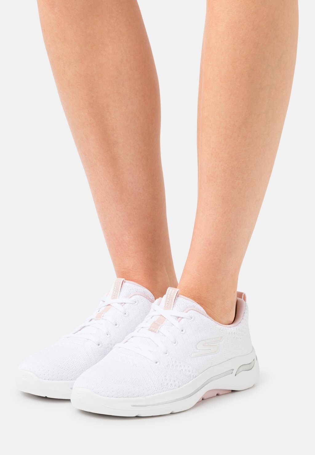 

Кроссовки Skechers Performance