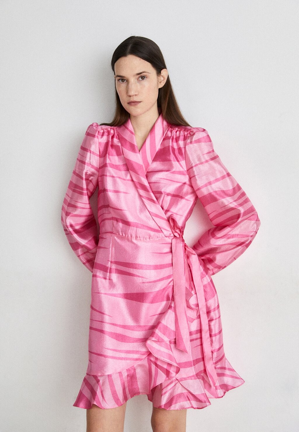 

Коктейльное платье / Вечернее платье LINDA DRESS Cras, розовый, Черный