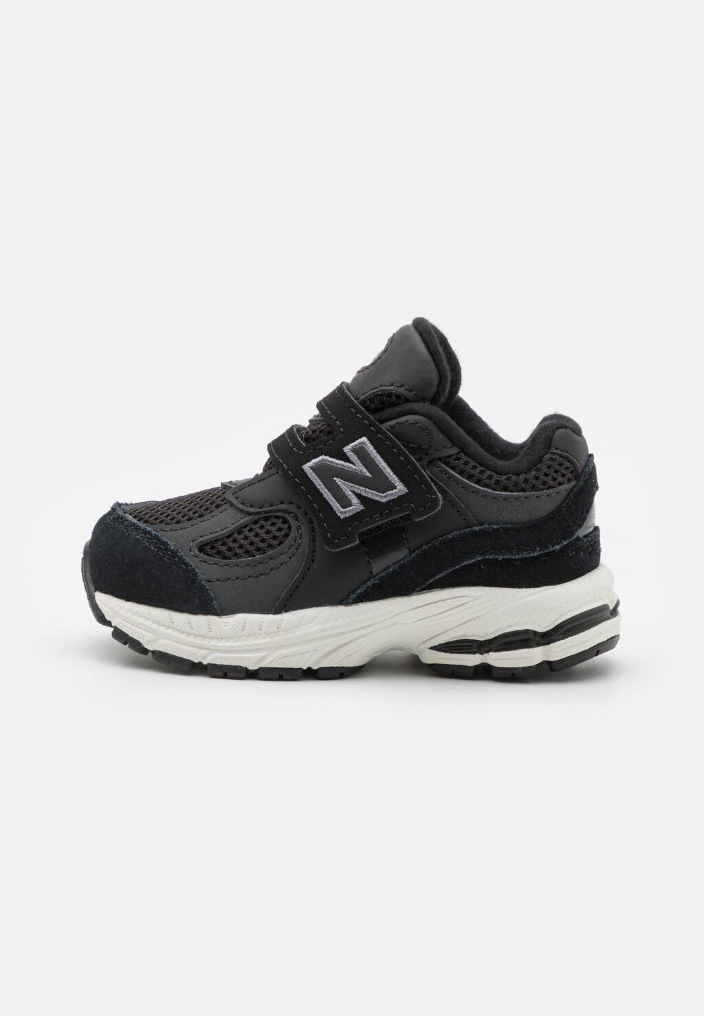 

Низкие кроссовки 2002 UNISEX New Balance, черный