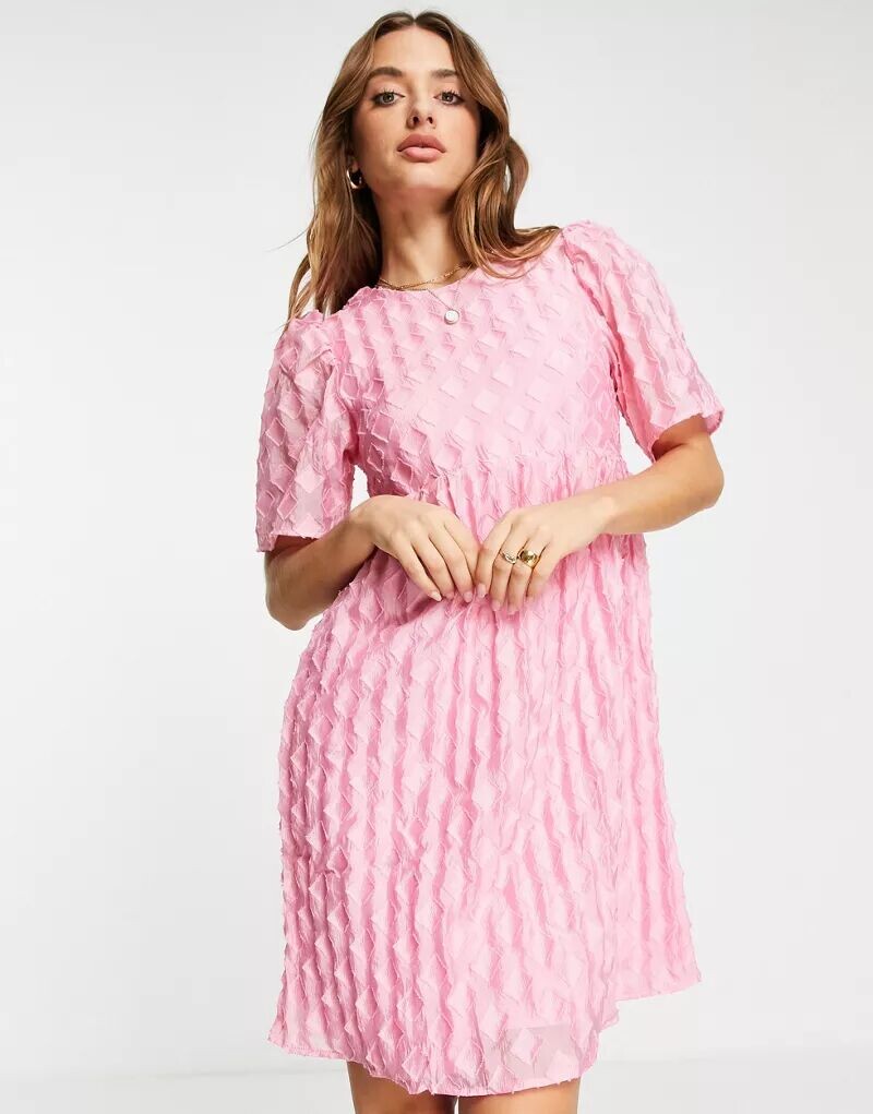 

Vero Moda короткое розовое платье с принтом и пышными рукавами