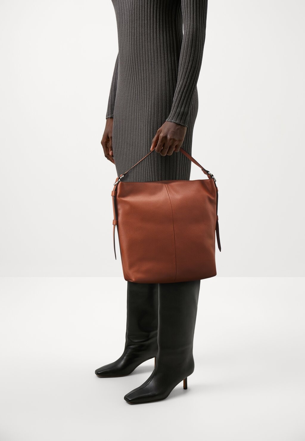 

Сумочка Esprit NICI HOBO, цвет rust brown