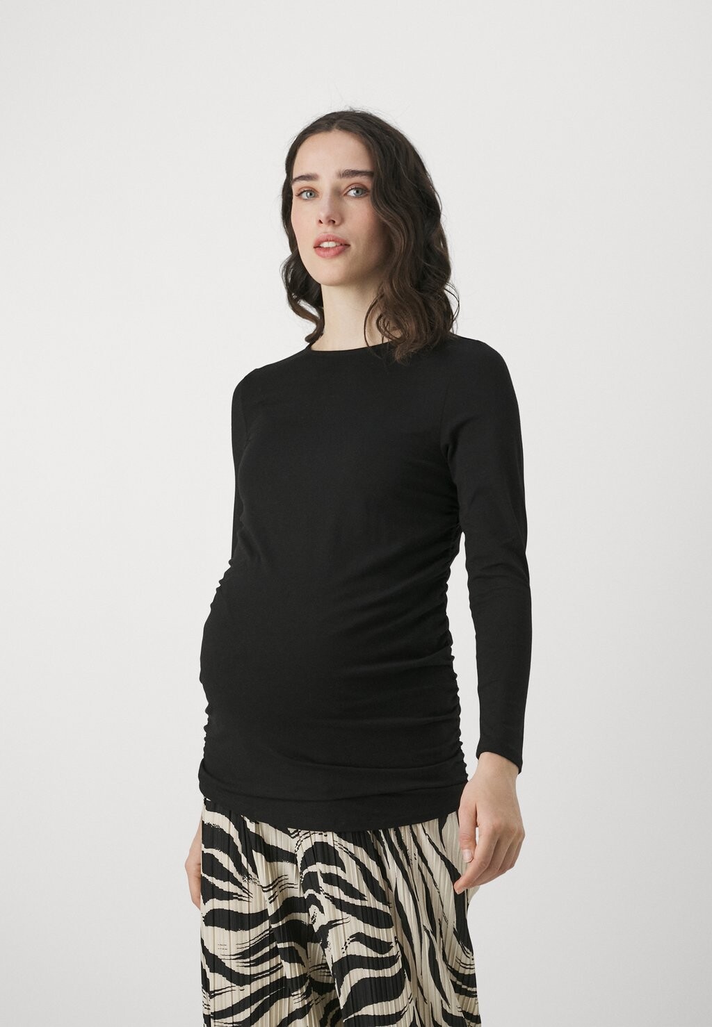 

Топ с длинными рукавами OLMBONNI ONLY MATERNITY, цвет black