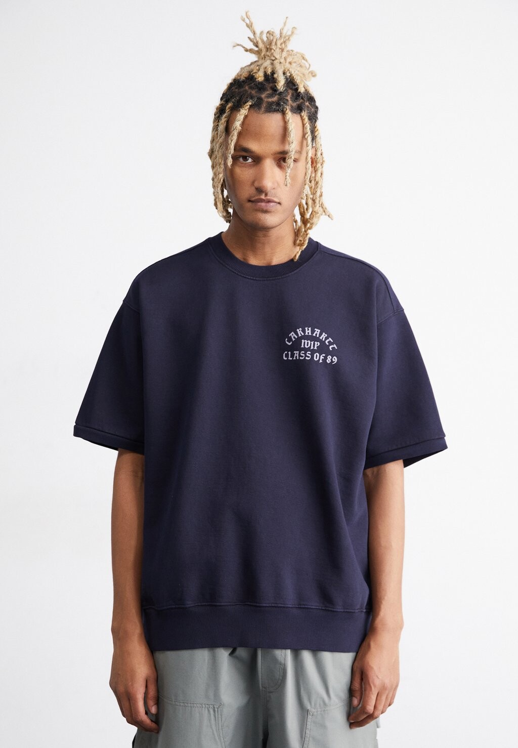 

Футболка с принтом CLASS OF 89 Carhartt WIP, цвет dark navy/white garment dyed