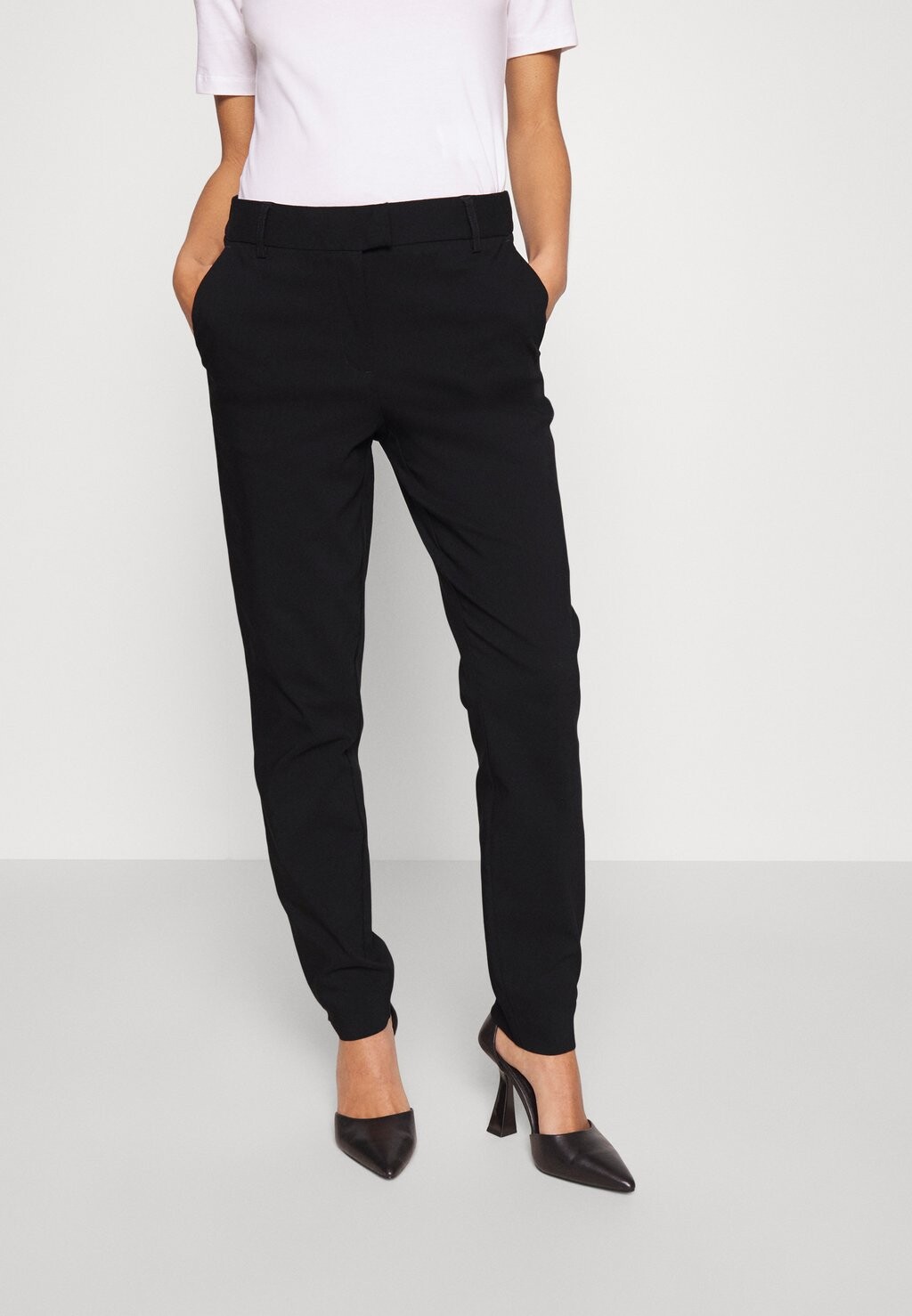 

Брюки Vero Moda, черный