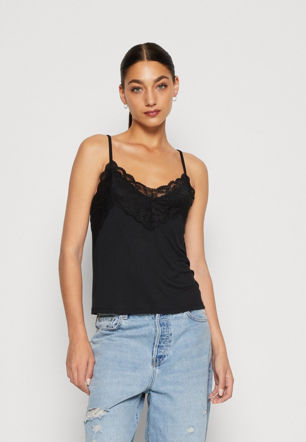 

Топ Vero Moda, черный