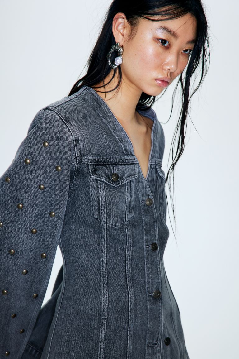 Джинсовая куртка с заклепками H&M, серый