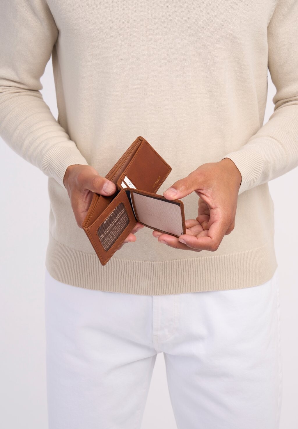

Кошелек ESSENTIALS DAVIDOFF, цвет cognac